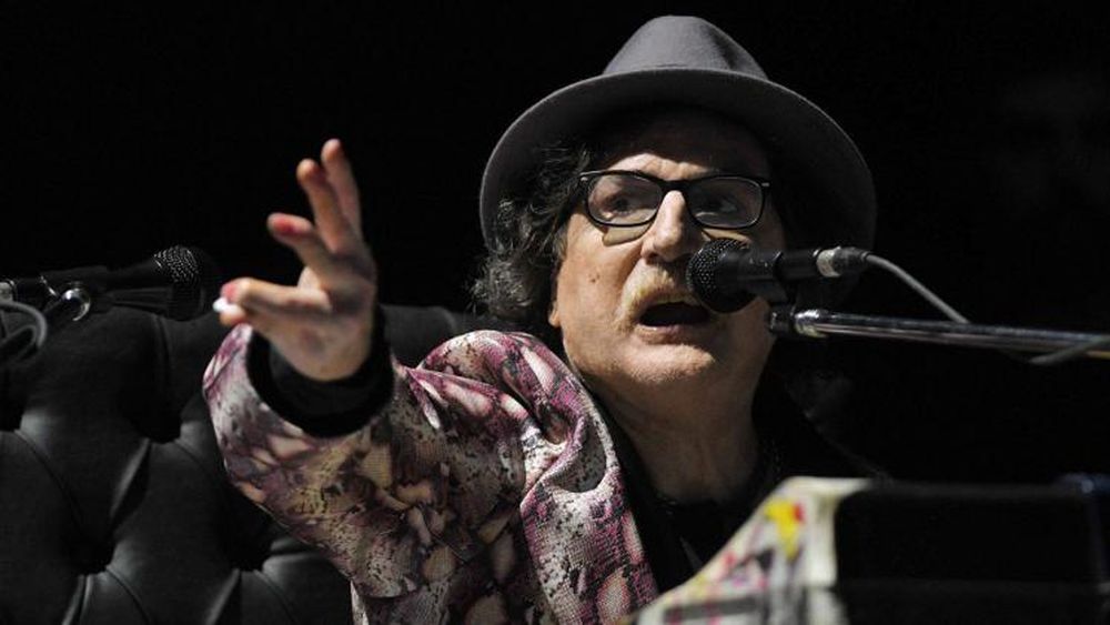 Al maestro, con cariño. Lomas celebra a un artista esencial.