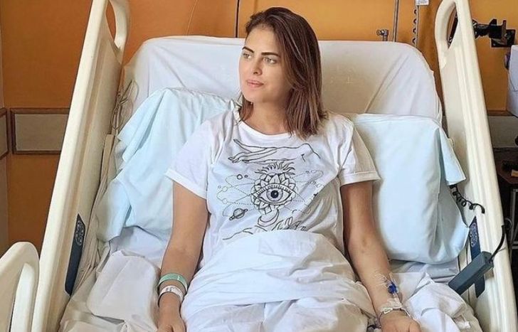 La rosarina sigue internada.