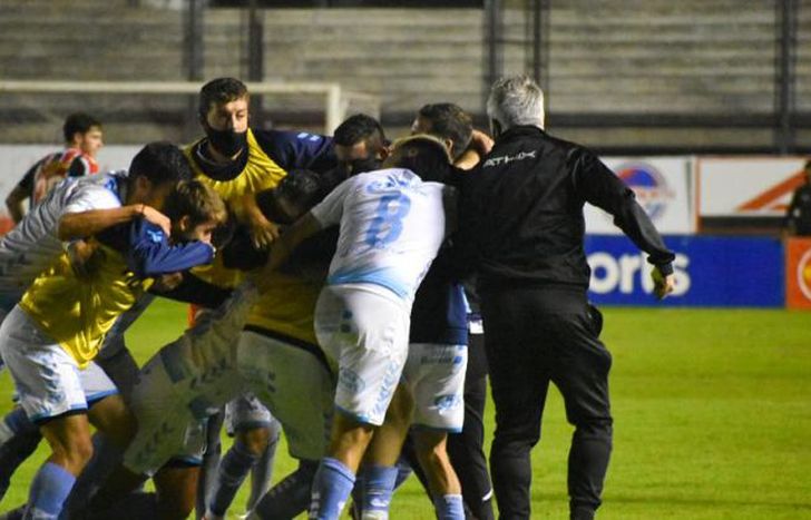 Temperley se recuperó y ganó un partido difícil en San Martín.