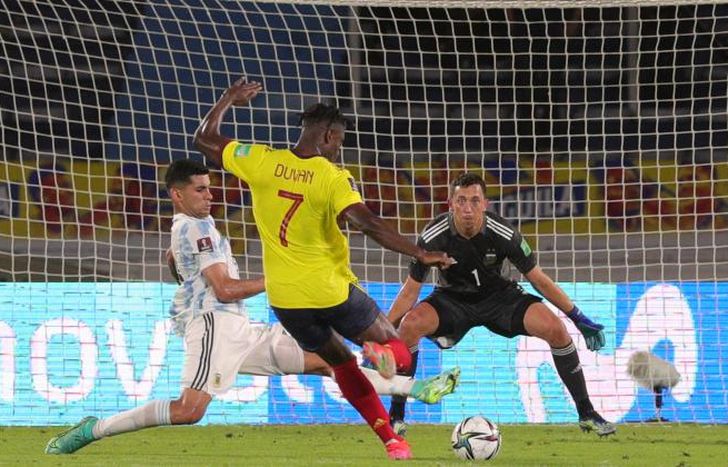 Marchesín, formado en Lanús, reemplazó a Martínez.