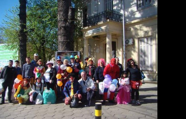 todos los años realizan tareas solidarias.