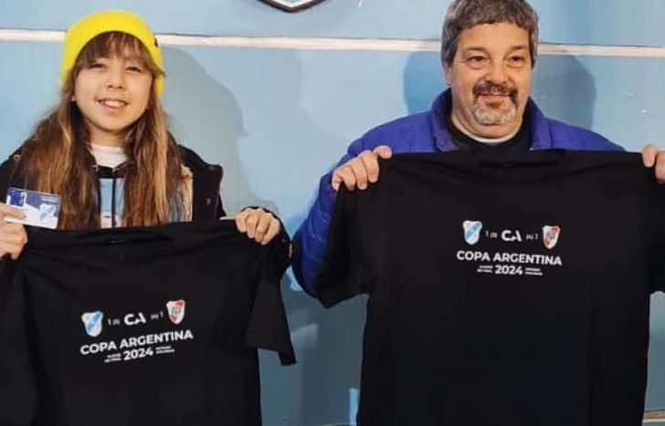 Milly y Chicha se llevaron su regalo.