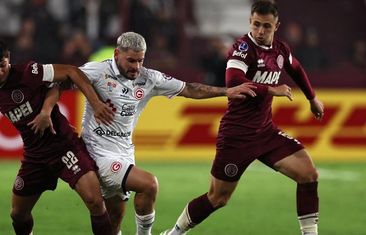 Lanús hace su estreno como local.