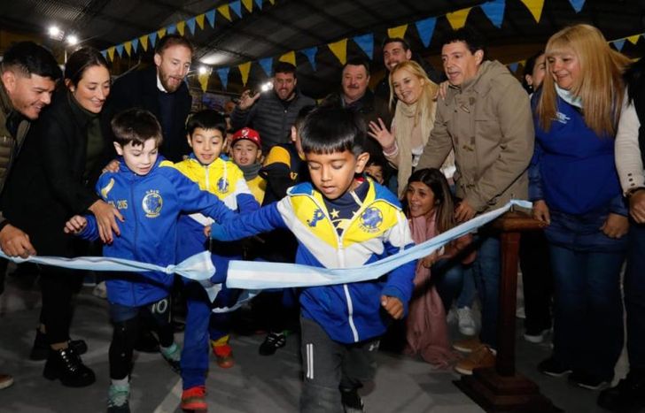 Inauguraron la nueva cancha del Club América.