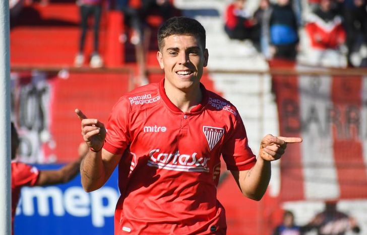 Kestler hizo dos goles en su regreso al once titular de Los Andes.