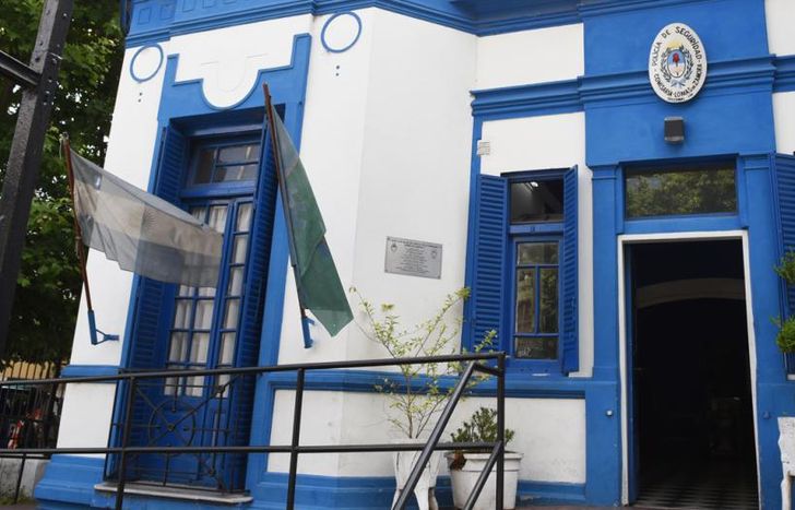 Comisaría 1ra de Lomas.