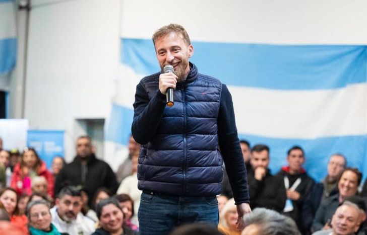 Otermín se consagró como nuevo intendente y destacó el apoyo de los vecinos.