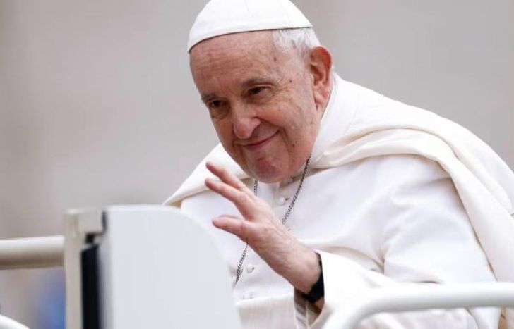 Se recupera el papa Francisco.