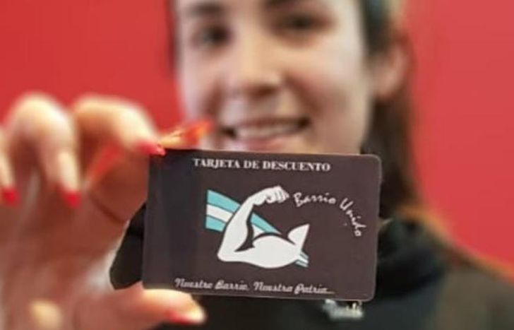 Tiene múltiples promociones y descuentos.