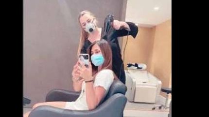 anto, a la pelu y con barbijo