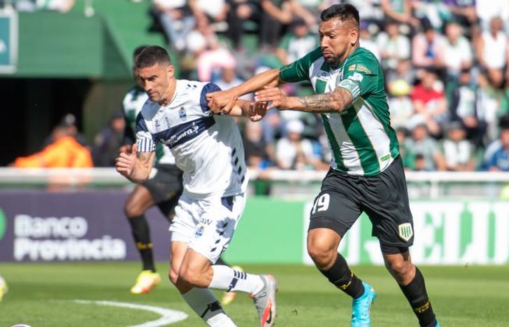Chávez se fue lesionado en e l primer tiempo.