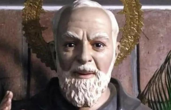 El Padre Pío fue canonizado en 2002 por el Papa Juan Pablo II.