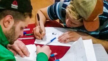 Tres hombres y una mujer, los premiados en el concurso literario.