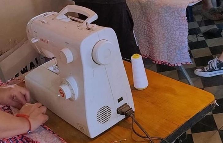 Una oportunidad para aprender a coser con máquina de hogar.