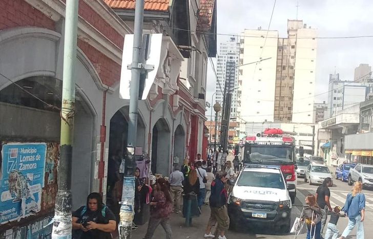 Conmoción en la estación de Lomas.