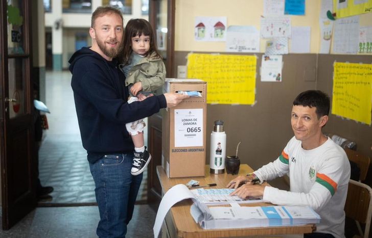 Federico Otermín votó en Banfield.