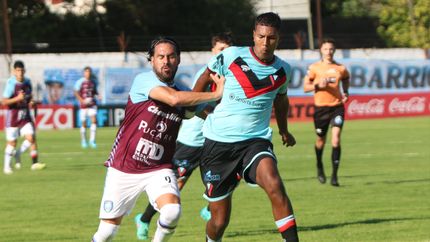 Brown de Adrogué volvió al triunfo y cortó la mala racha en la Primera B Brown de Adrogué volvió al triunfo y cortó la mala racha en la Primera B