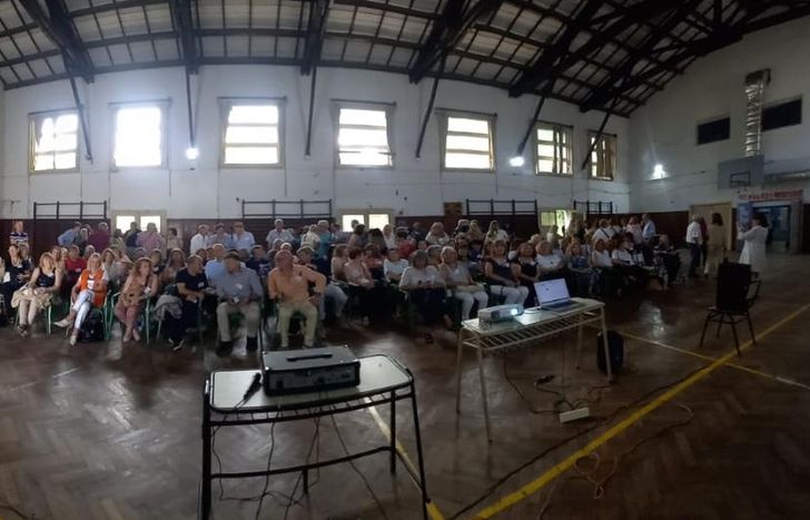 Los comulga el sentido de pertenencia.