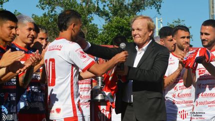 Osvaldo Fernández habló del mercado de pases.