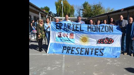 colocaron una placa conmemorativa e inauguraron una sala de grabación que lleva su nombre.