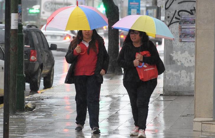 Lunes y martes, con tormentas fuertes y aisladas.