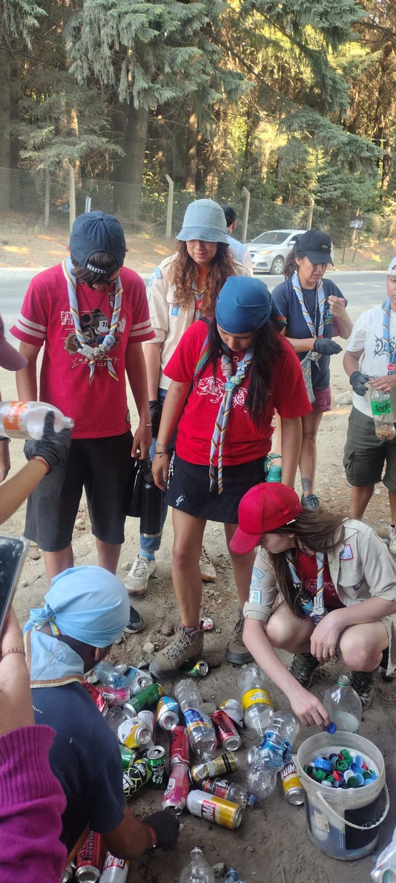 El Grupo Scout José Murature de Temperley, presente en el sur del país para hacer solidaridad.