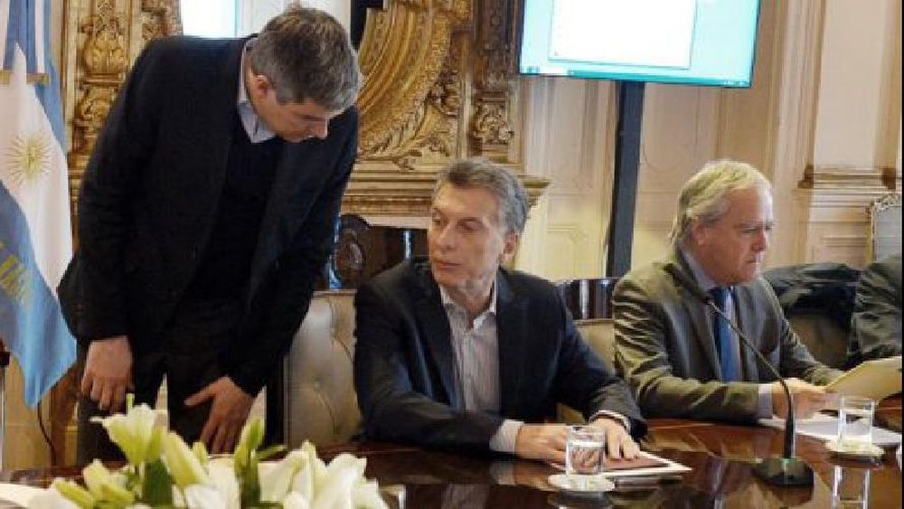 macri-mesa-chica