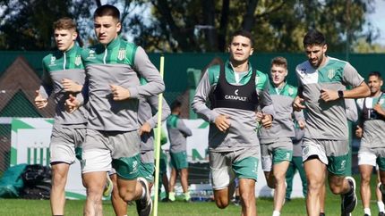 El plantel de Banfield trabajó en el predio de Guillón.