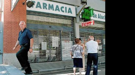 bajaron las ventas y cerraron casi 70 farmacias