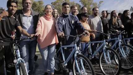 Entregaron más de 10 mil bicicletas a alumnos del Municipio.