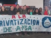 Nueva movilización en Lomas contra la privatización de AySA. Nueva movilización en Lomas contra la privatización de AySA.