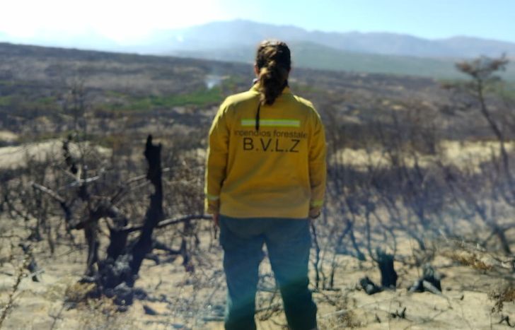 La gente de la Patagonia nos sigue necesitando, aseguró la bombera de Lomas de Zamora, orgullosa de representar a su cuartel en el Sur.