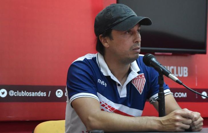 Salomón habló de la situación de Cañete en conferencia.