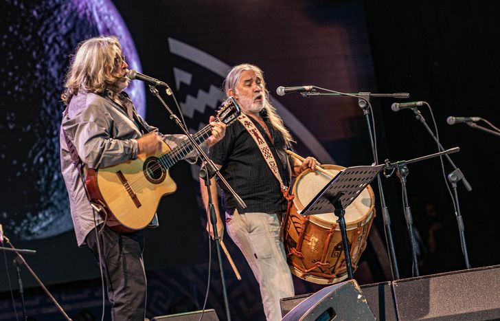 El Dúo Coplanacu llega a Lomas para festejar el Día de la Patria.