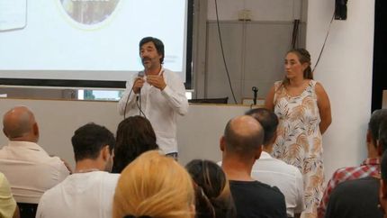 La presentación fue en el Salón Eva Perón del Palacio Municipal.