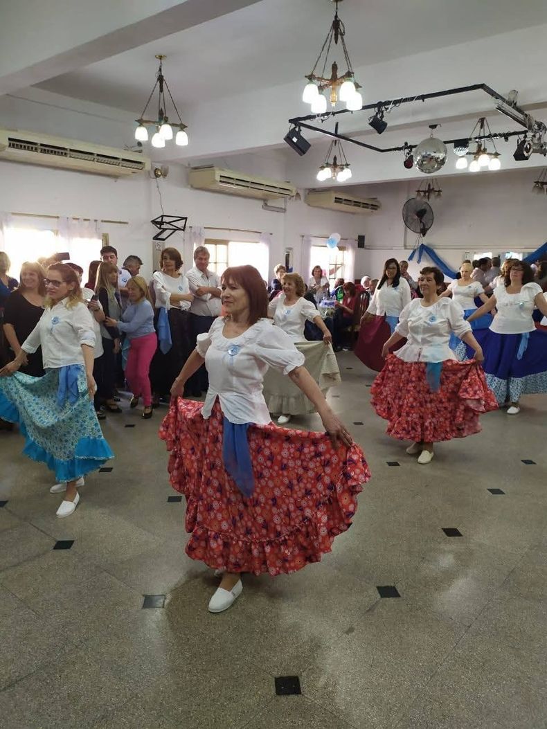 Las primeras bailarinas de un ballet que se consolidó como un ícono en la zona. 