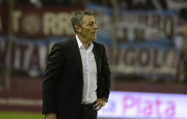 ¿Llegará otro delantero para Kudelka?