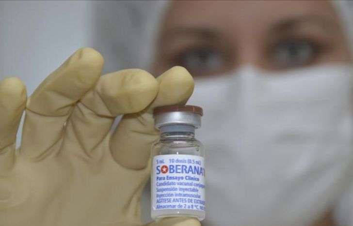 La Argentina negocia para fabricar la vacuna Soberana, de Cuba.