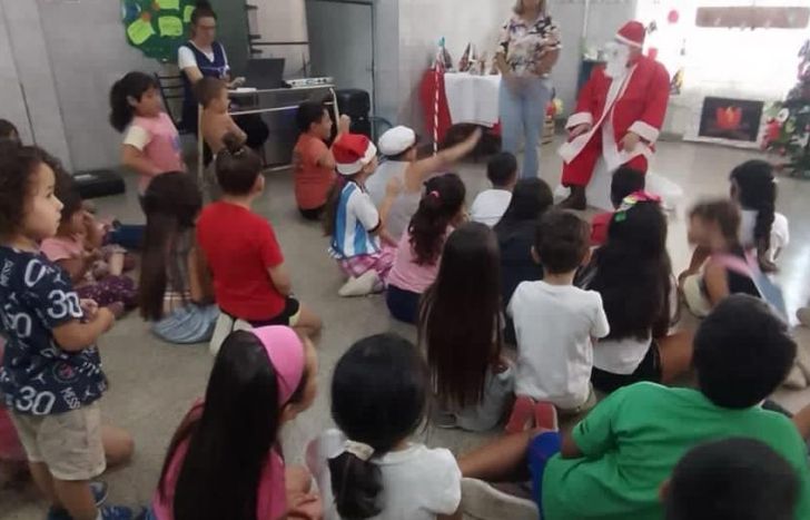 Todos los año reciben ésta visita especial unos días antes de la Nochebuena.