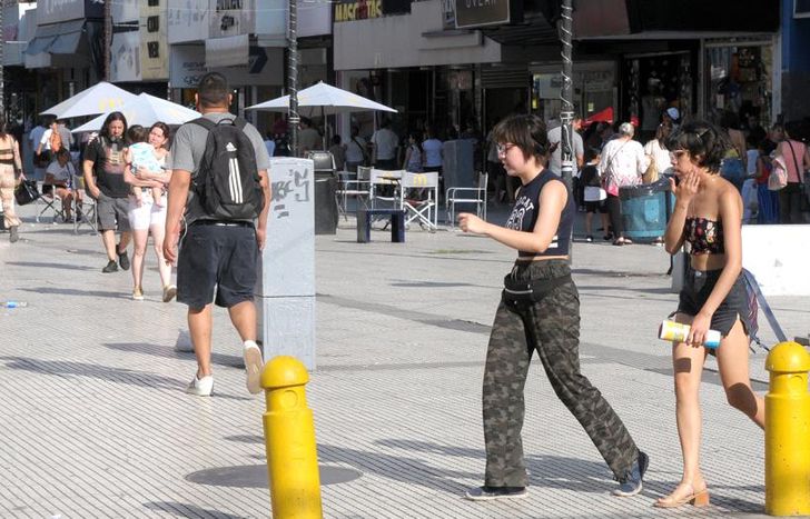 Se adelantó el verano en Lomas.