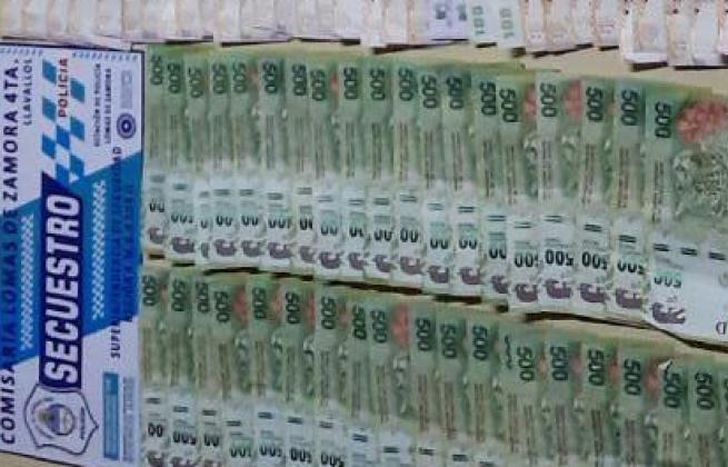 Incautaron dinero en efectivo, celulares y drogas.