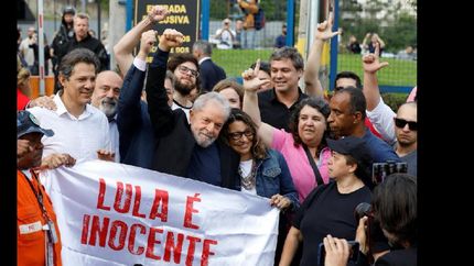 lula da silva salio en libertad despues de estar 580 dias preso