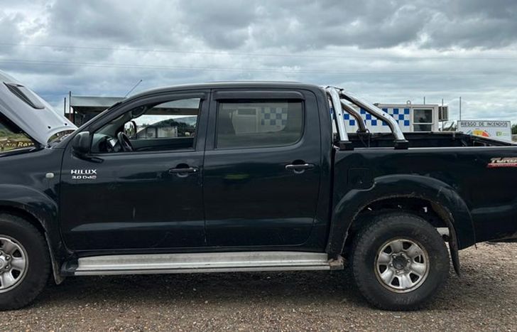La camioneta robada en Lomas de Zamora, recuperada por la Policía.