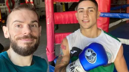 Diariolaunion | Lucas, junto a Xavi, su profe y quien lo acompañará en el rincón.