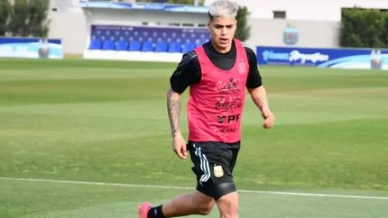 El delantero entrenando en la Sub-20.