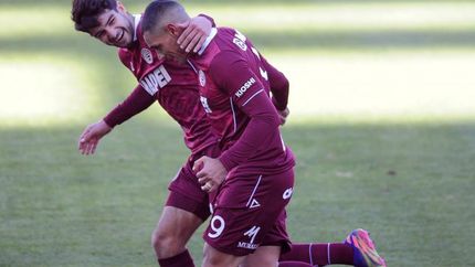 López y Sand, correntinos y goleadores. López y Sand, correntinos y goleadores.