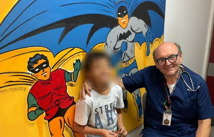 Por el mural, a Ruíz lo llaman el Batman del Gandulfo.