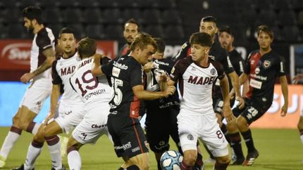 Un borbollón en el área de Newells que no llevó peligro. Un borbollón en el área de Newells que no llevó peligro.