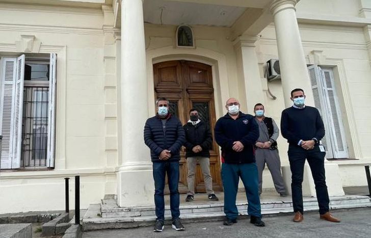 Con la fachada renovada.