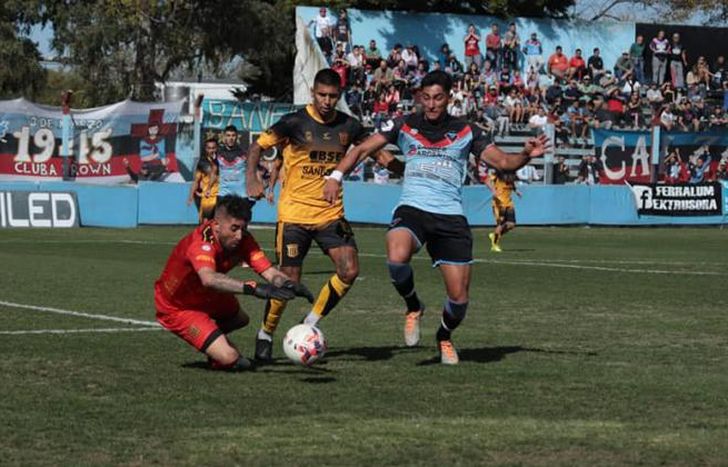 Mendoza viene con buen promedio de minutos en los últimos partidos.